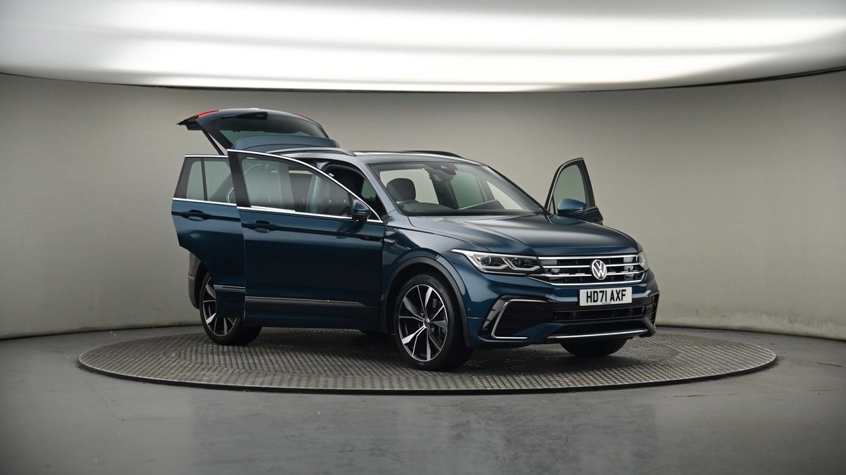 More views of Volkswagen Tiguan