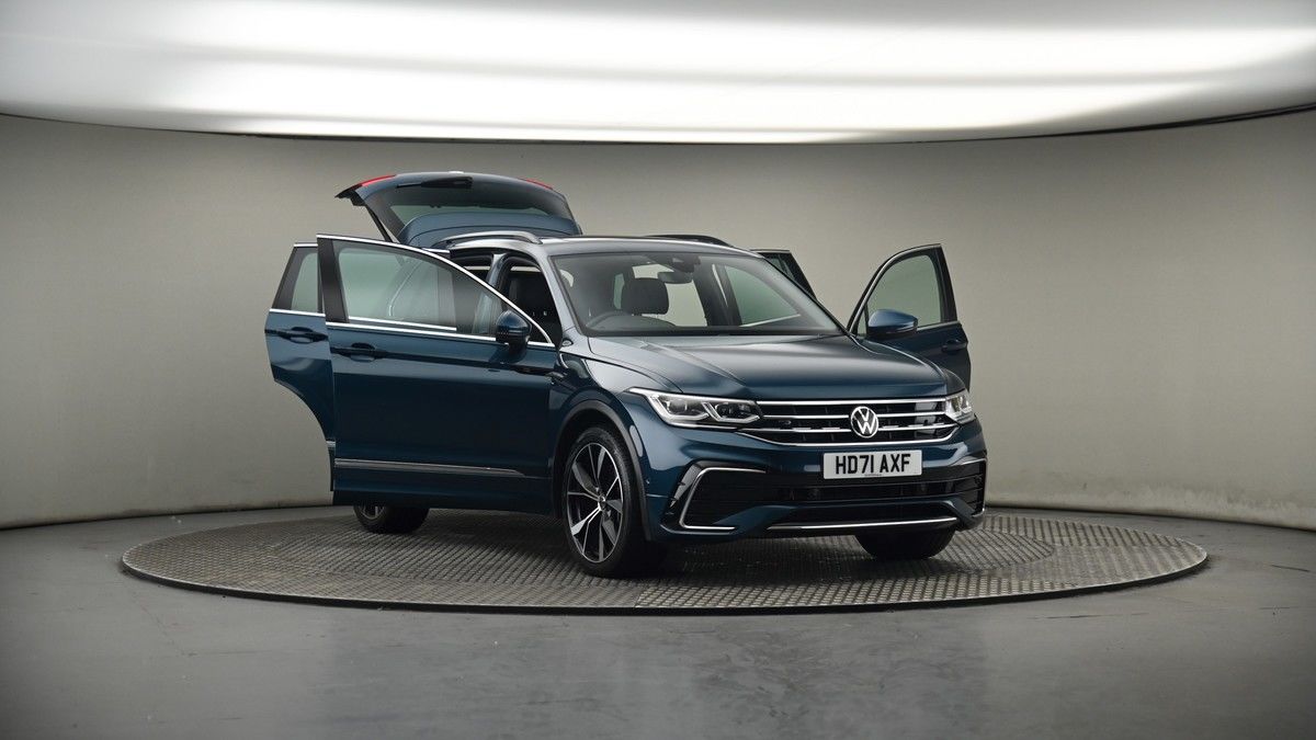 More views of Volkswagen Tiguan