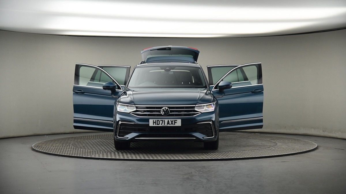 More views of Volkswagen Tiguan