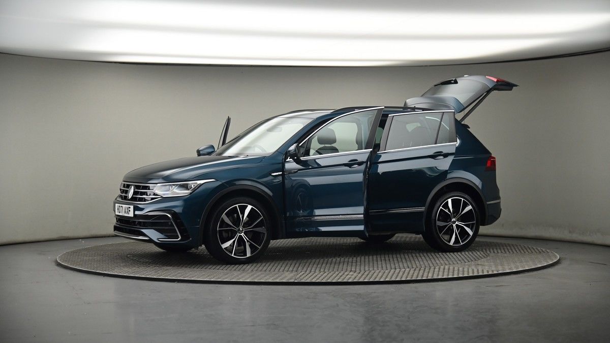 More views of Volkswagen Tiguan