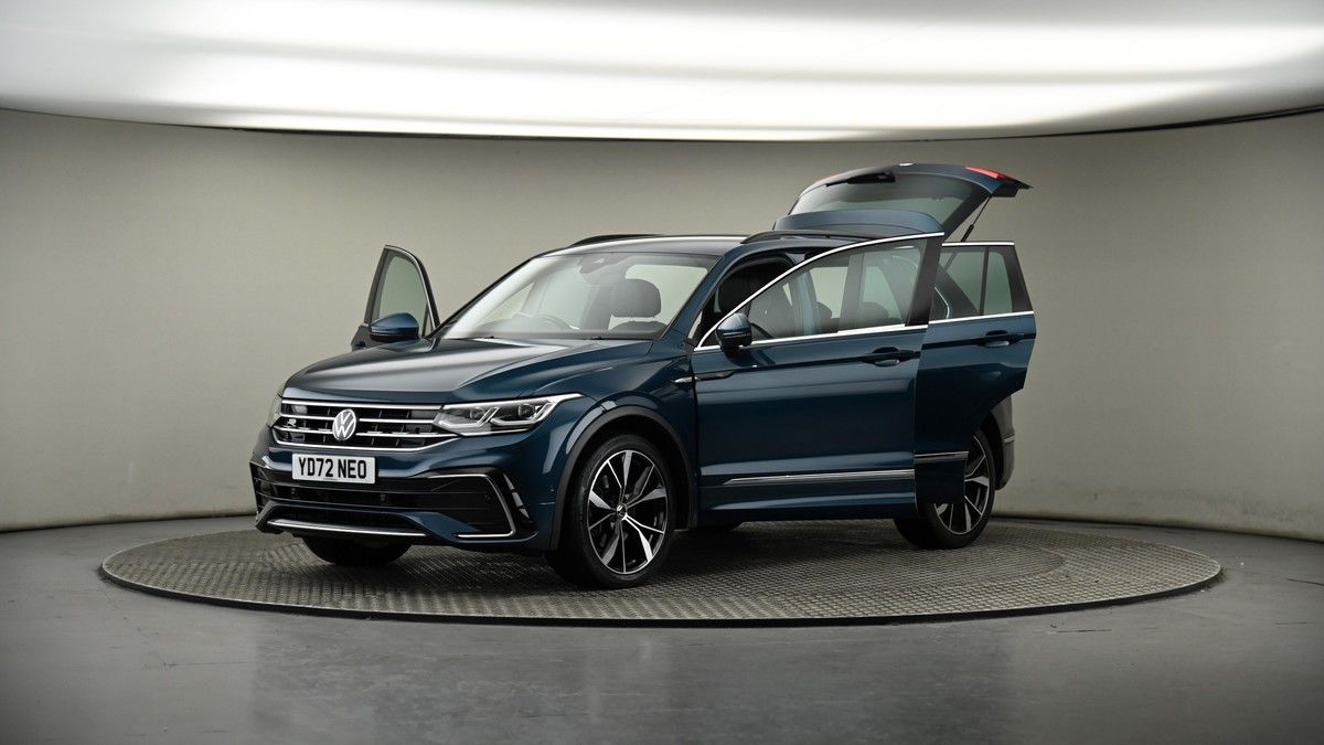 More views of Volkswagen Tiguan