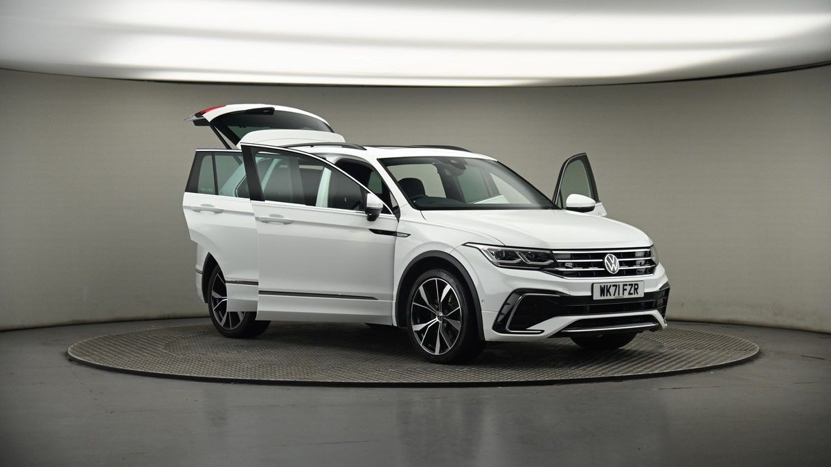 More views of Volkswagen Tiguan