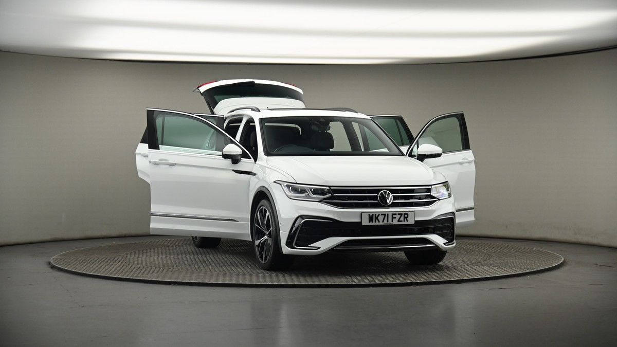 More views of Volkswagen Tiguan