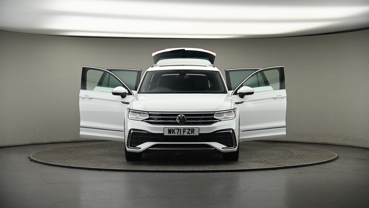 More views of Volkswagen Tiguan