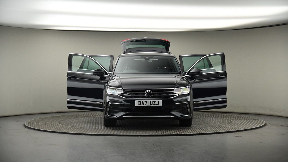 More views of Volkswagen Tiguan