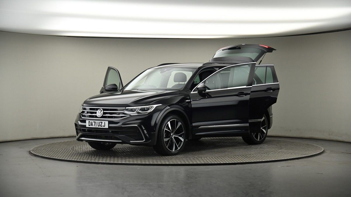 More views of Volkswagen Tiguan