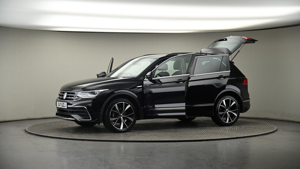 More views of Volkswagen Tiguan