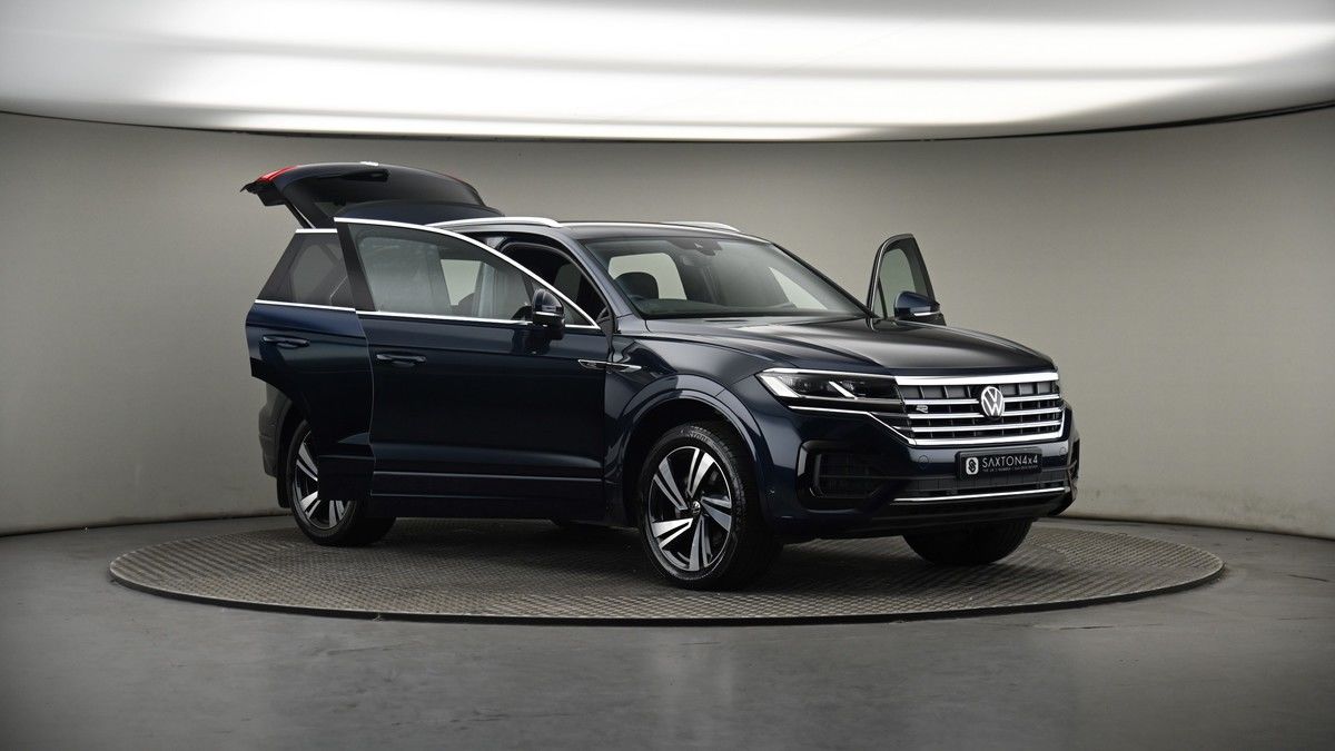 More views of Volkswagen Touareg