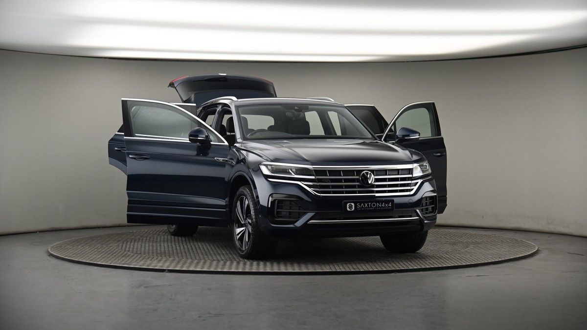 More views of Volkswagen Touareg