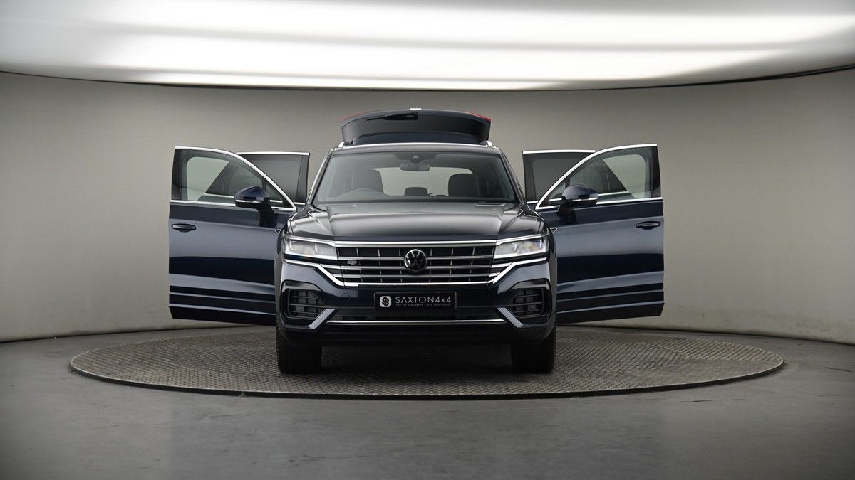 More views of Volkswagen Touareg