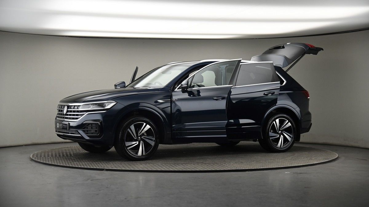 More views of Volkswagen Touareg