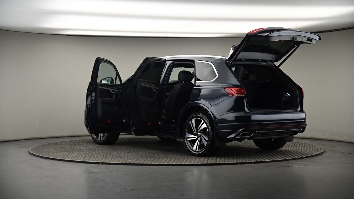 More views of Volkswagen Touareg