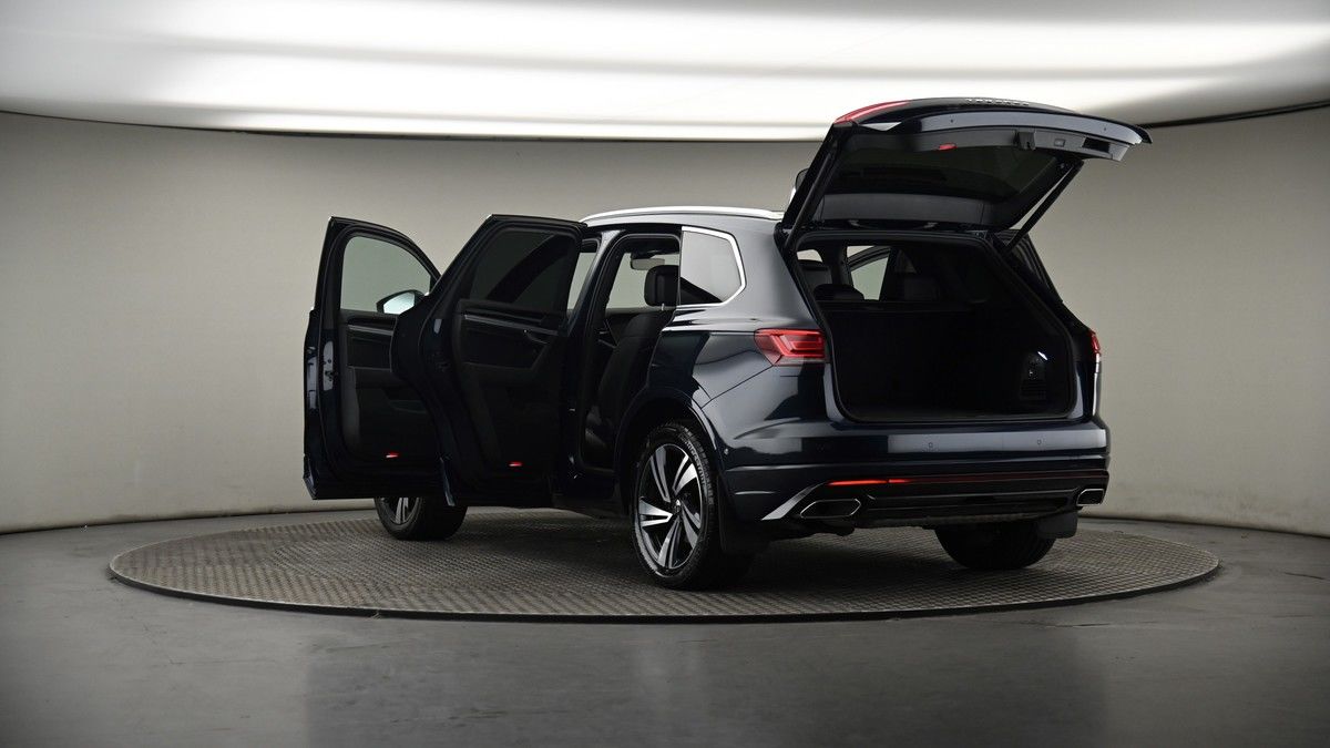 More views of Volkswagen Touareg