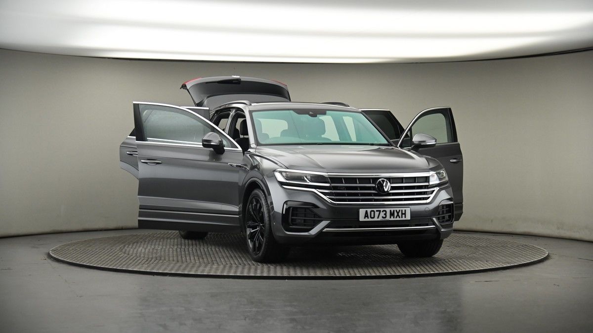 More views of Volkswagen Touareg