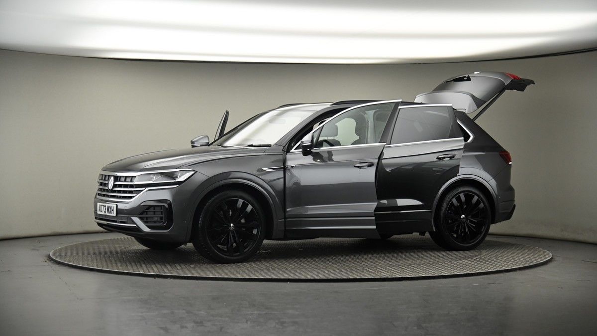 More views of Volkswagen Touareg