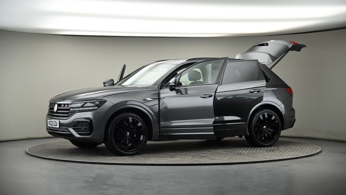 More views of Volkswagen Touareg