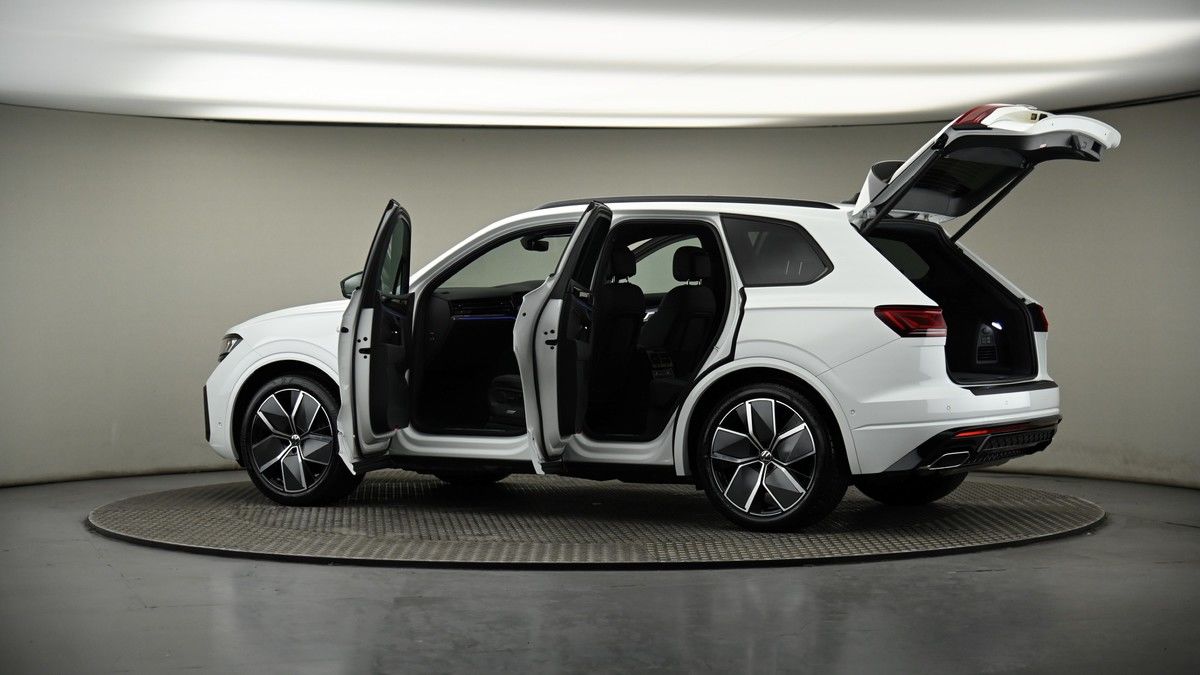 More views of Volkswagen Touareg