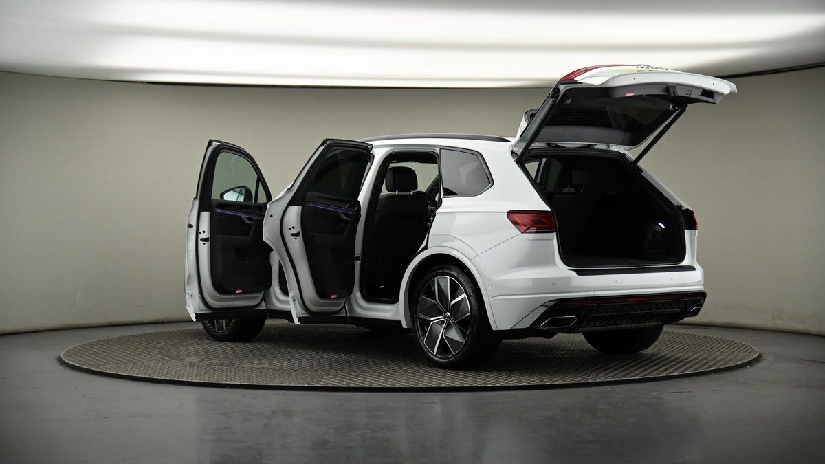 More views of Volkswagen Touareg