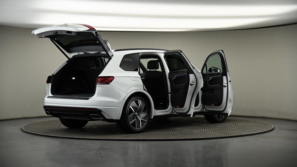 More views of Volkswagen Touareg