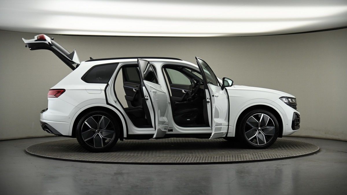 More views of Volkswagen Touareg