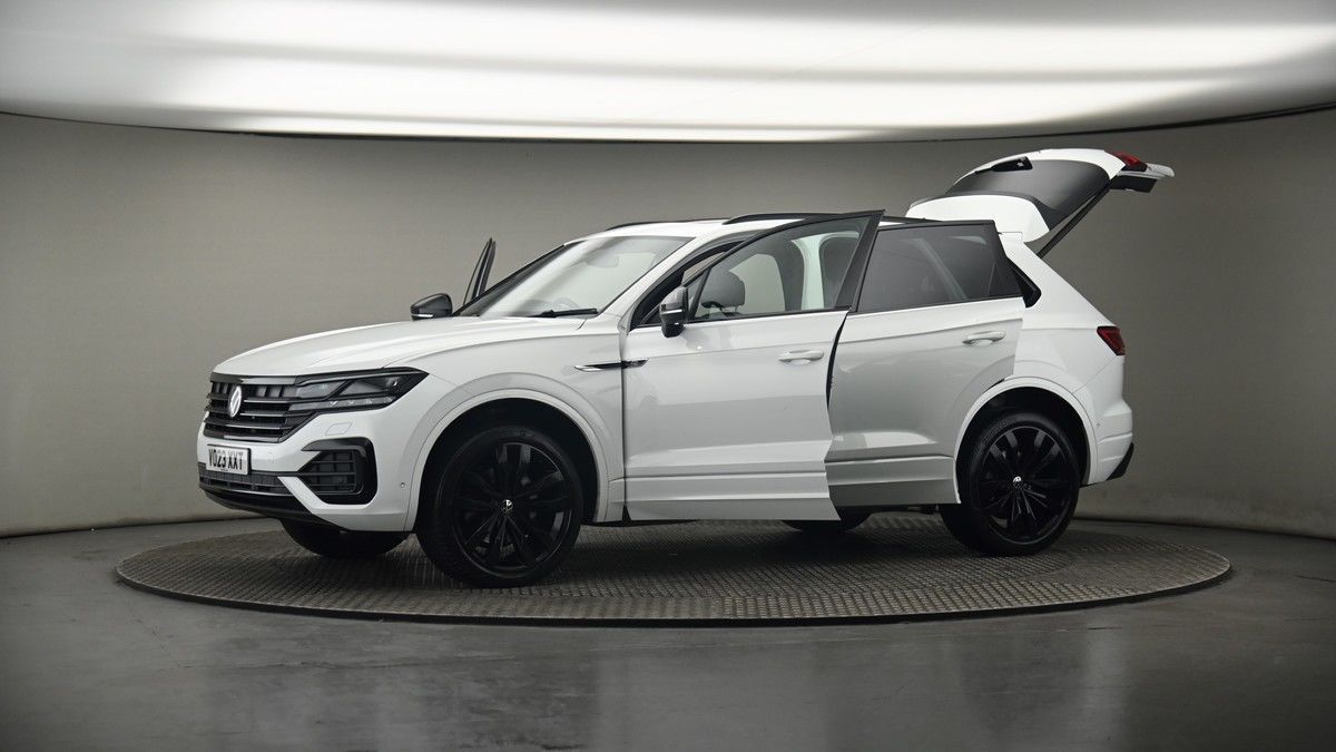 More views of Volkswagen Touareg