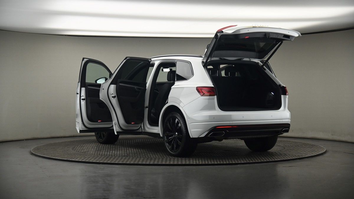 More views of Volkswagen Touareg