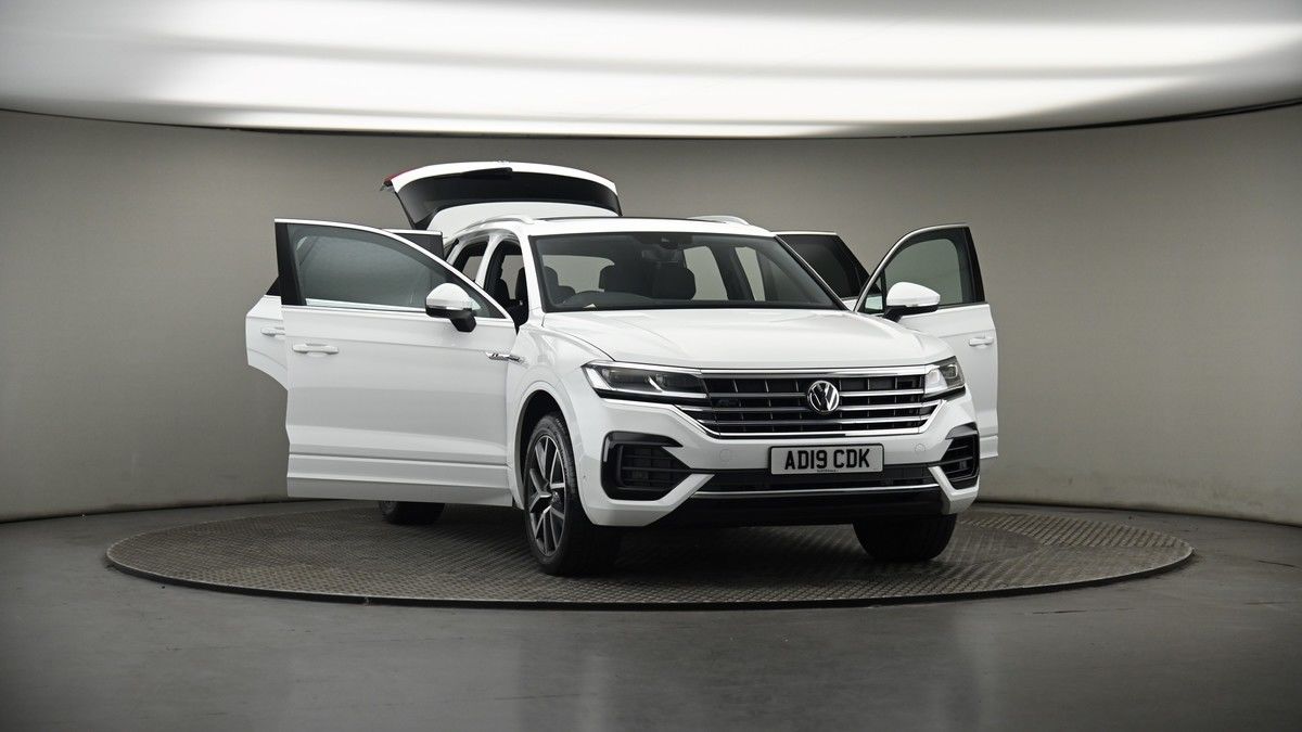 More views of Volkswagen Touareg