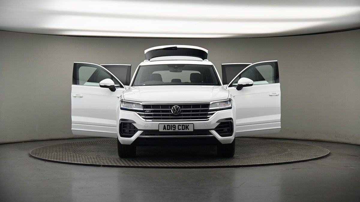 More views of Volkswagen Touareg