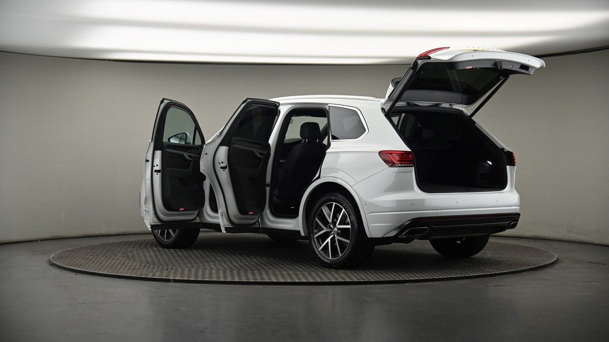 More views of Volkswagen Touareg