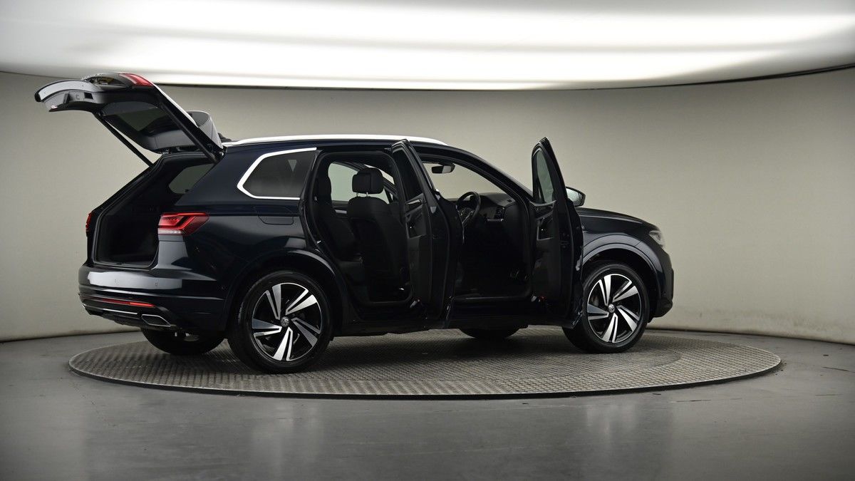 More views of Volkswagen Touareg