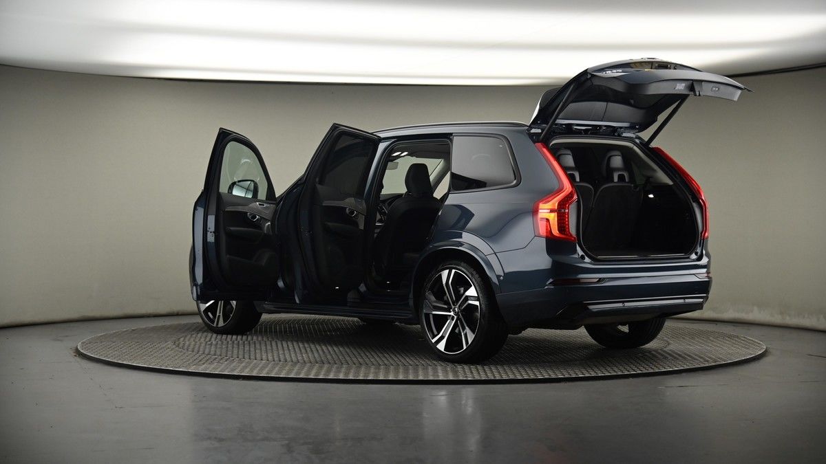 More views of Volvo XC90