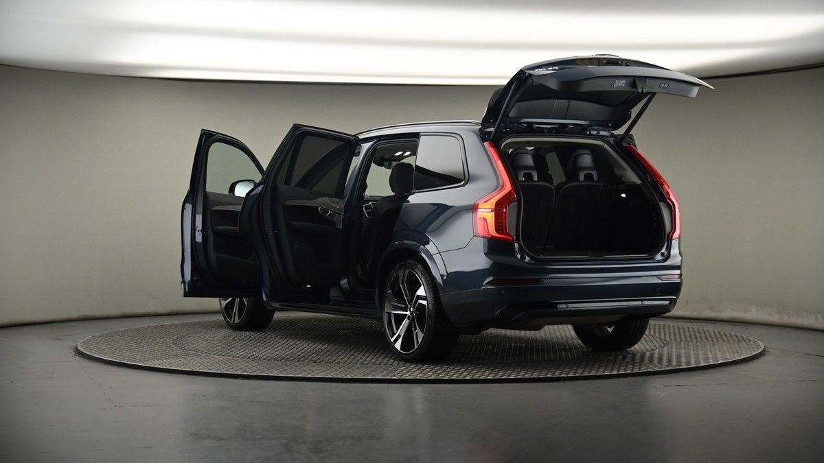 Volvo XC90 Image 8