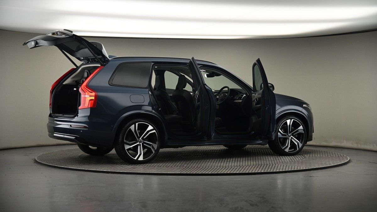 More views of Volvo XC90