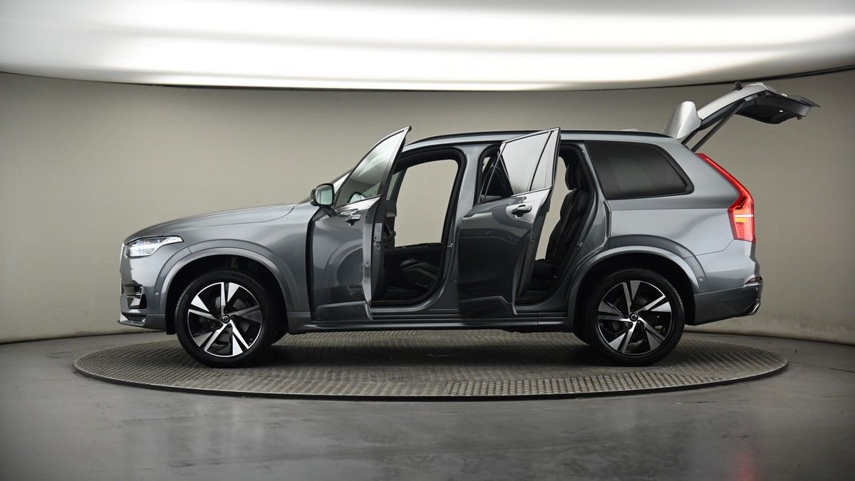 More views of Volvo XC90