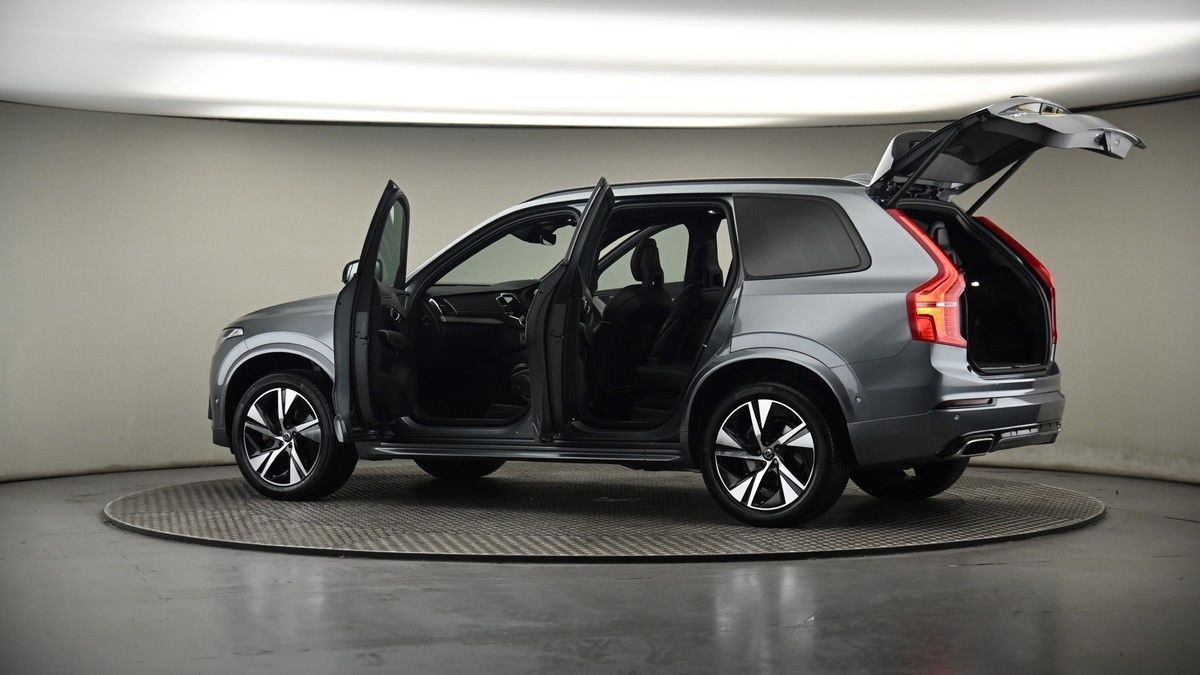 More views of Volvo XC90