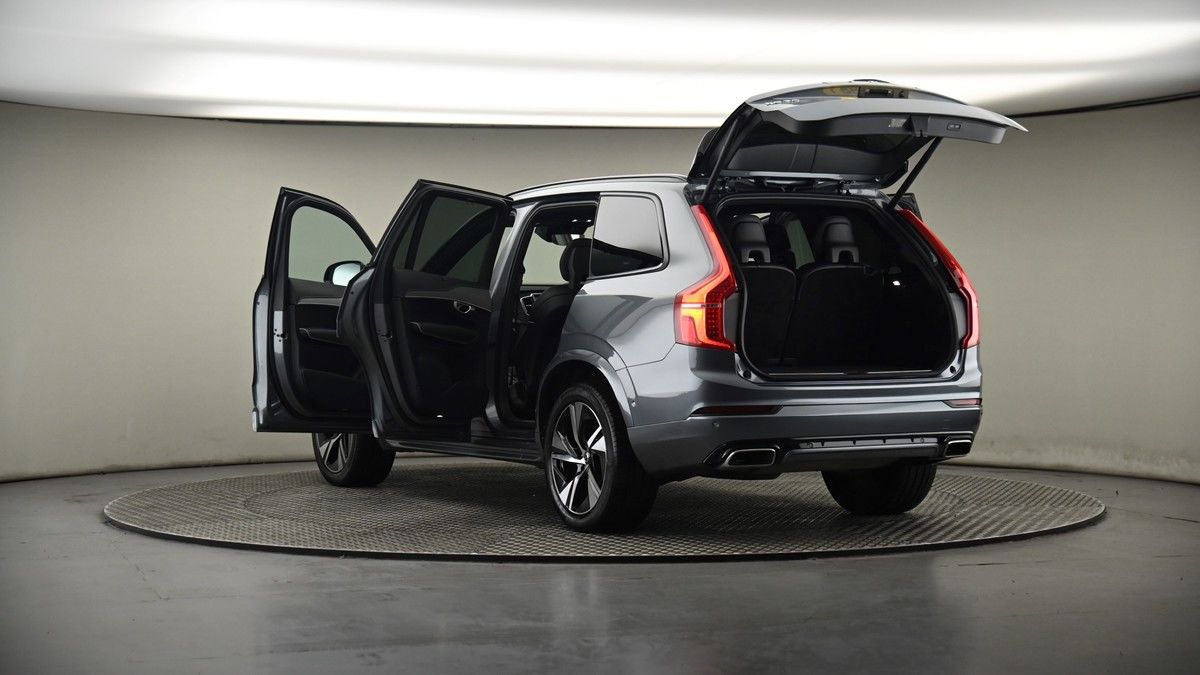 More views of Volvo XC90