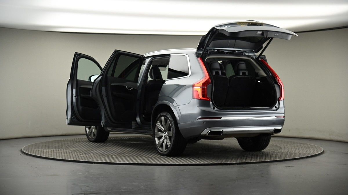 Volvo XC90 Image 8