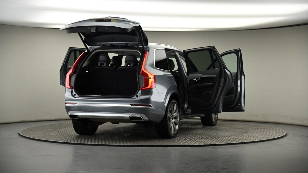 More views of Volvo XC90