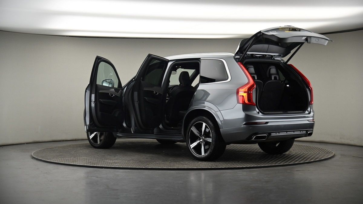 More views of Volvo XC90