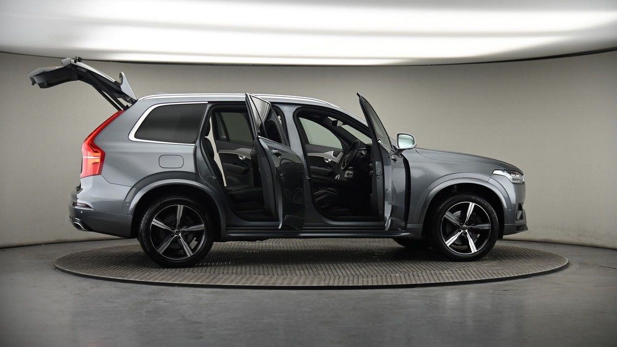 More views of Volvo XC90