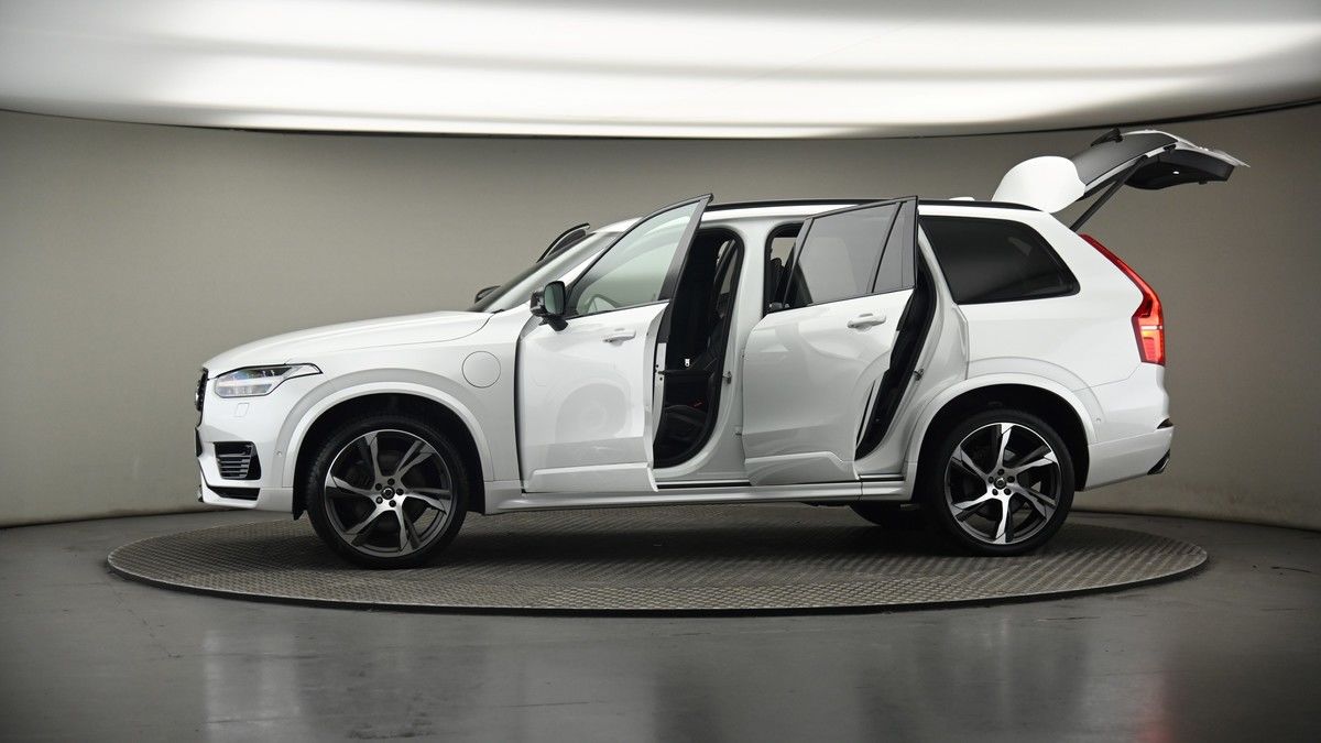 More views of Volvo XC90