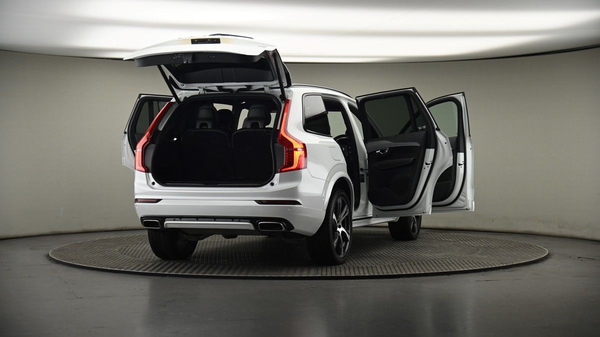 More views of Volvo XC90