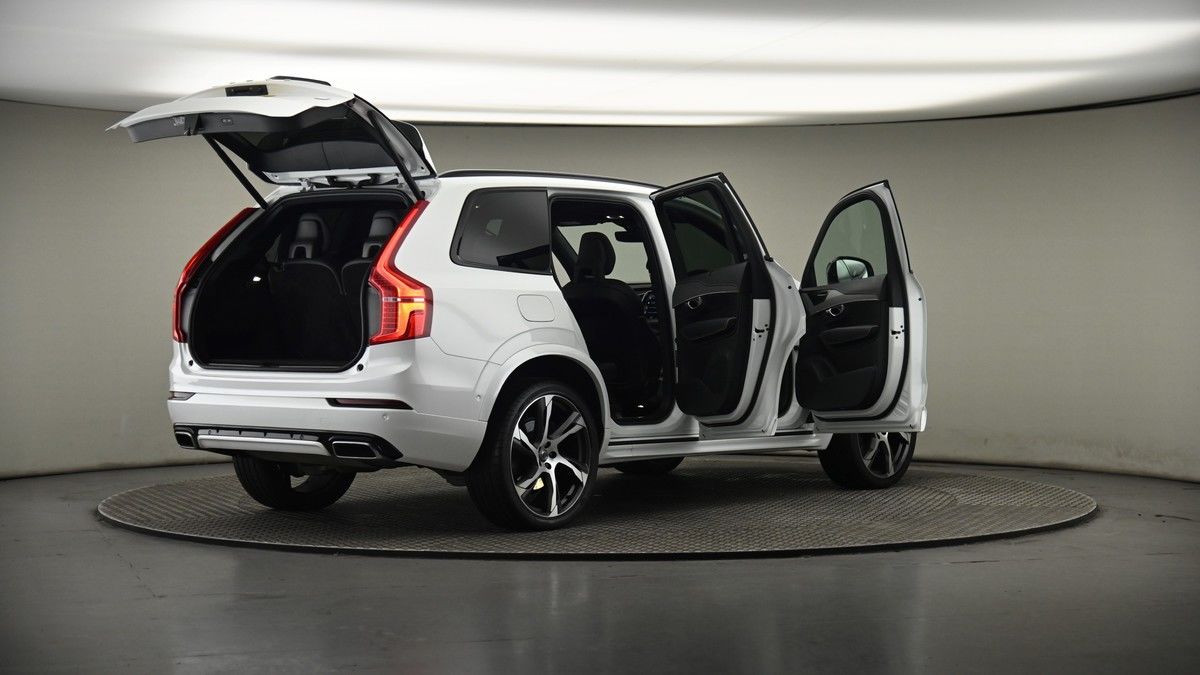 More views of Volvo XC90