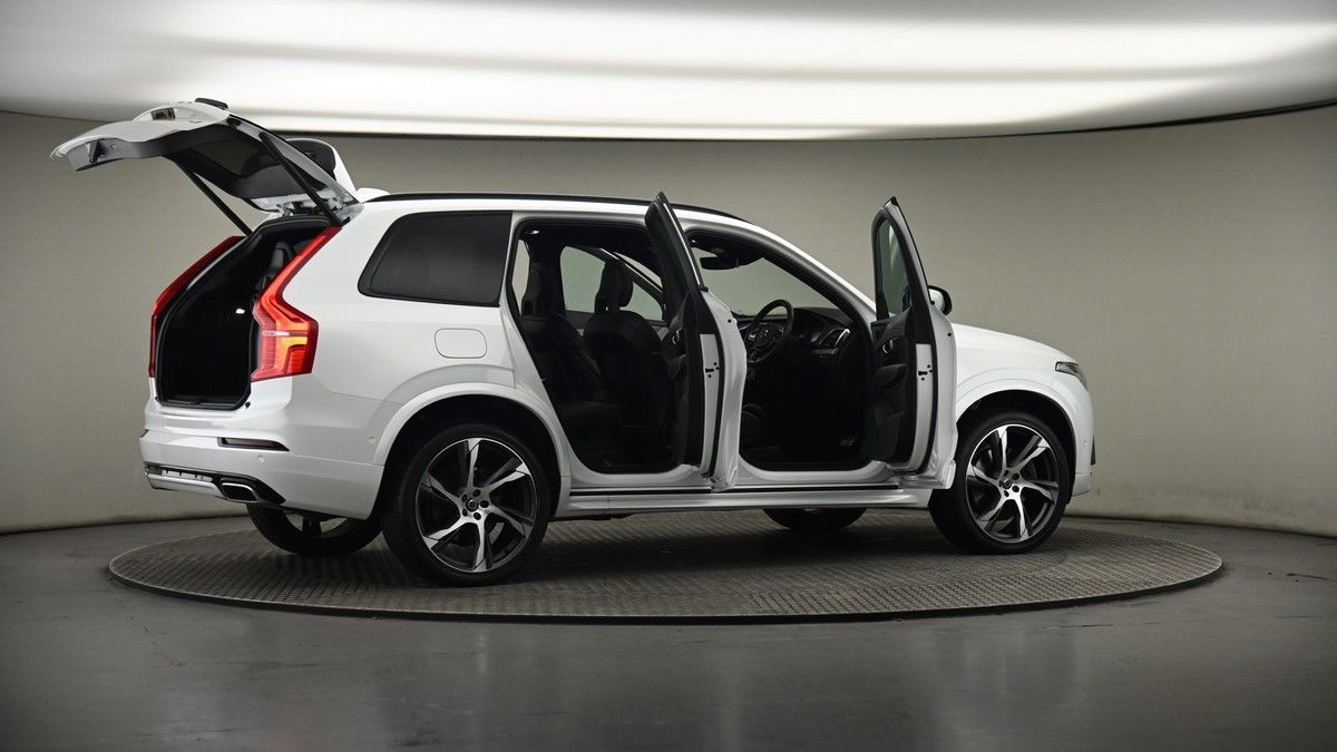 More views of Volvo XC90