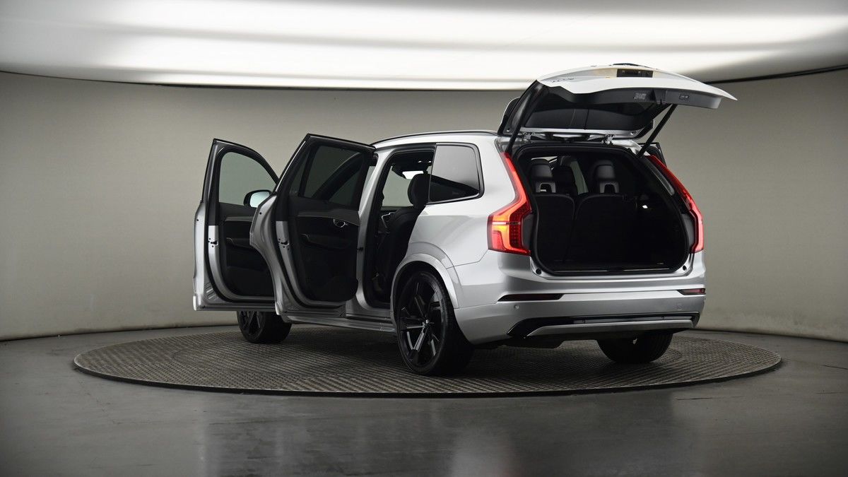 More views of Volvo XC90