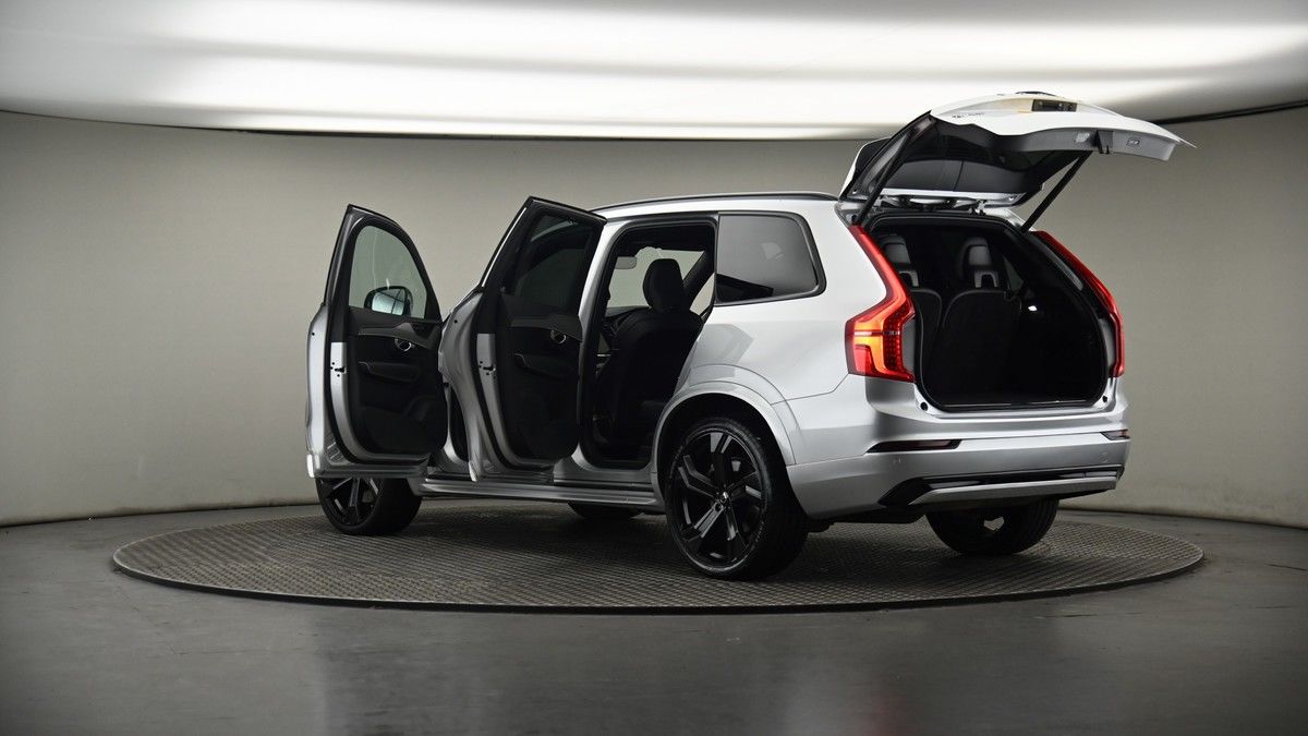 More views of Volvo XC90