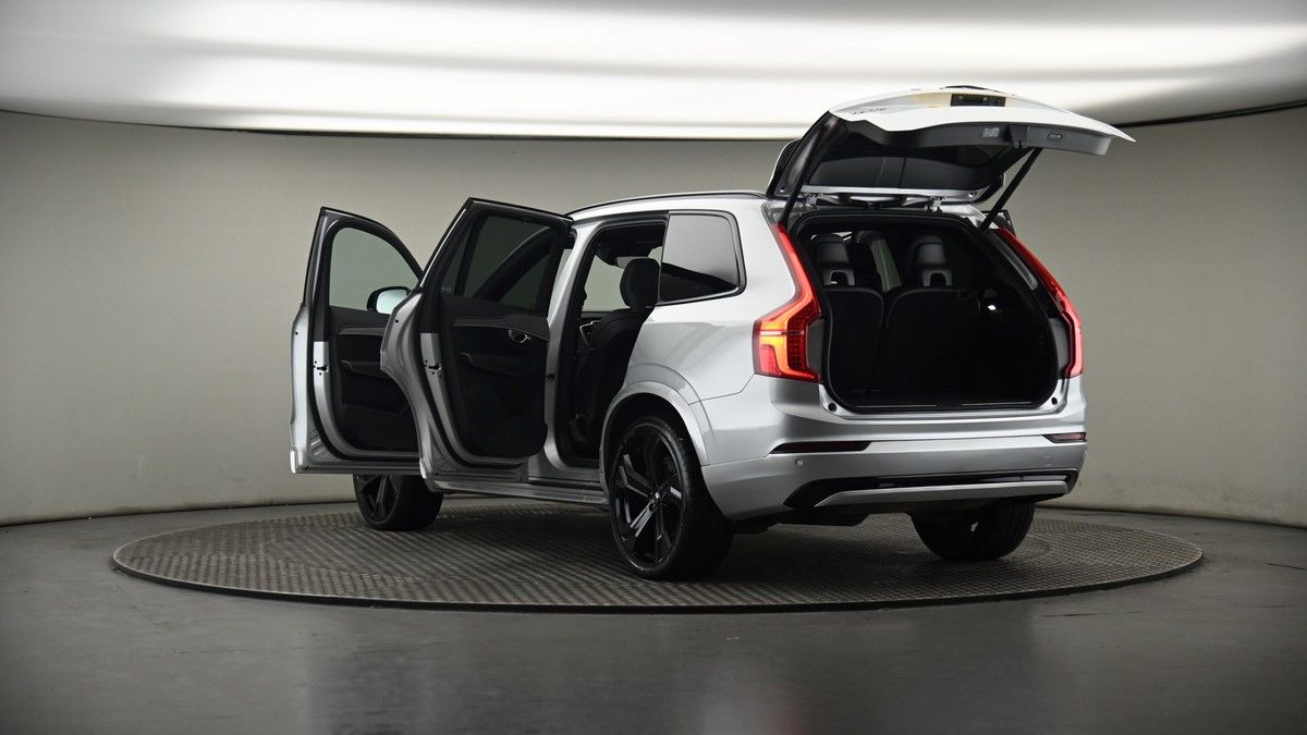 Volvo XC90 Image 8