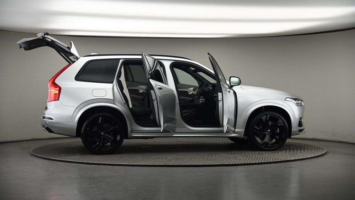 More views of Volvo XC90