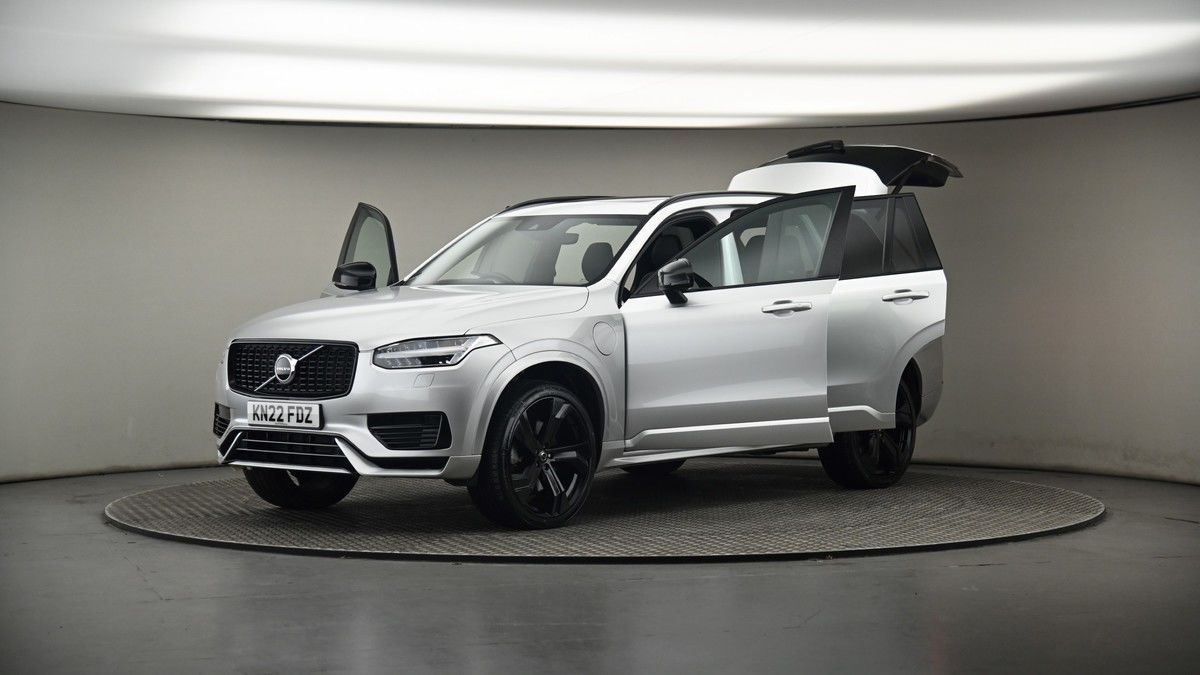 More views of Volvo XC90