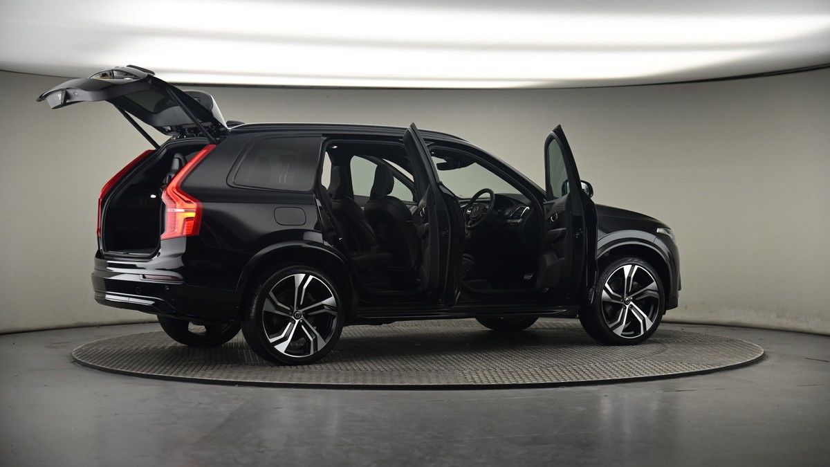 More views of Volvo XC90